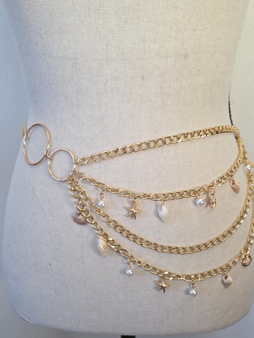Gold Layered Shell Chain Belt - Picture 4 of 5